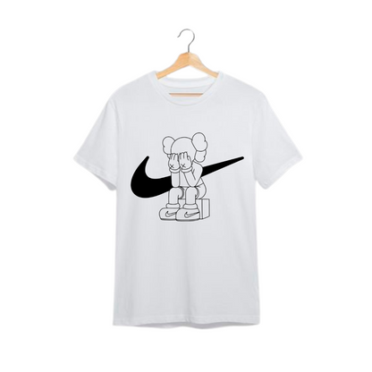 Playera con Diseño de kaws x Nike